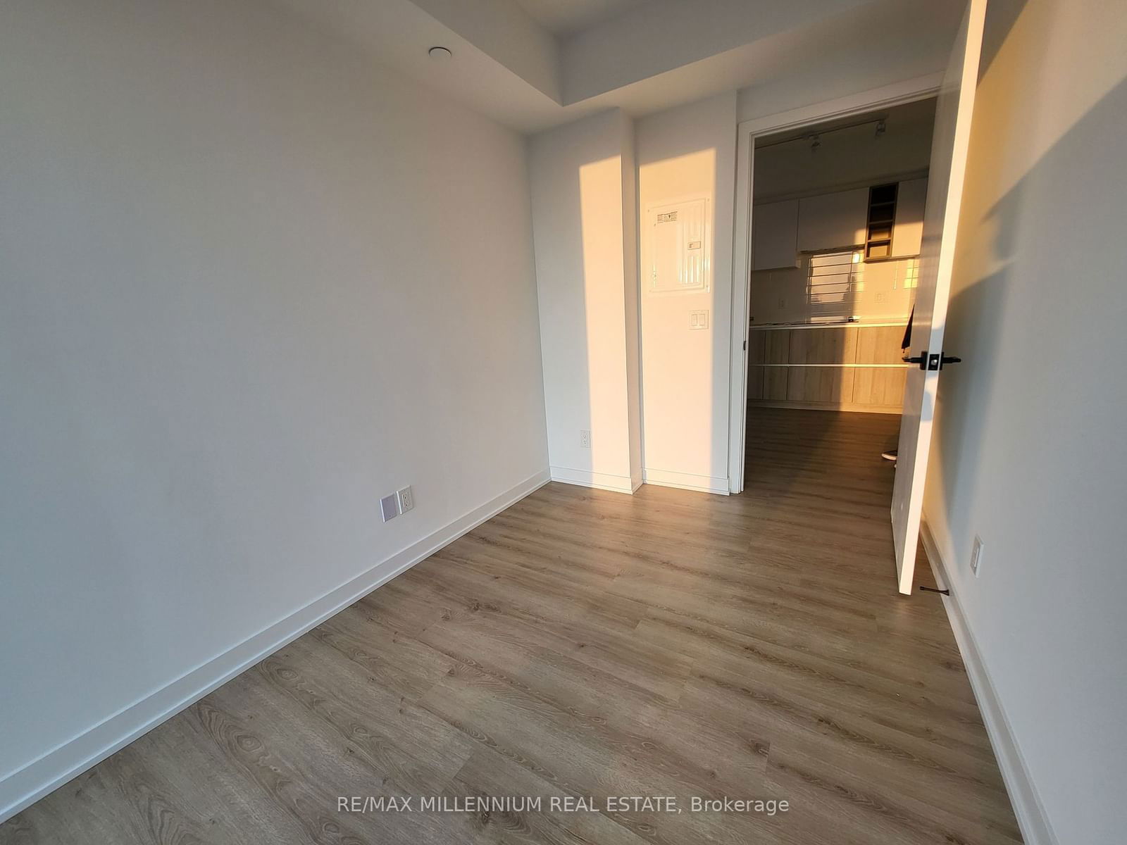 319 Jarvis St, unit 5006 for rent