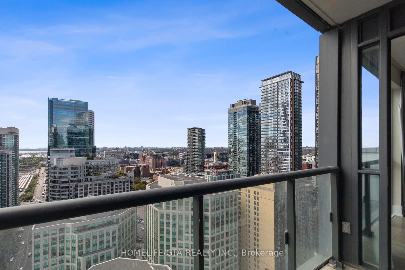 300 Front St W, unit 2813 for rent