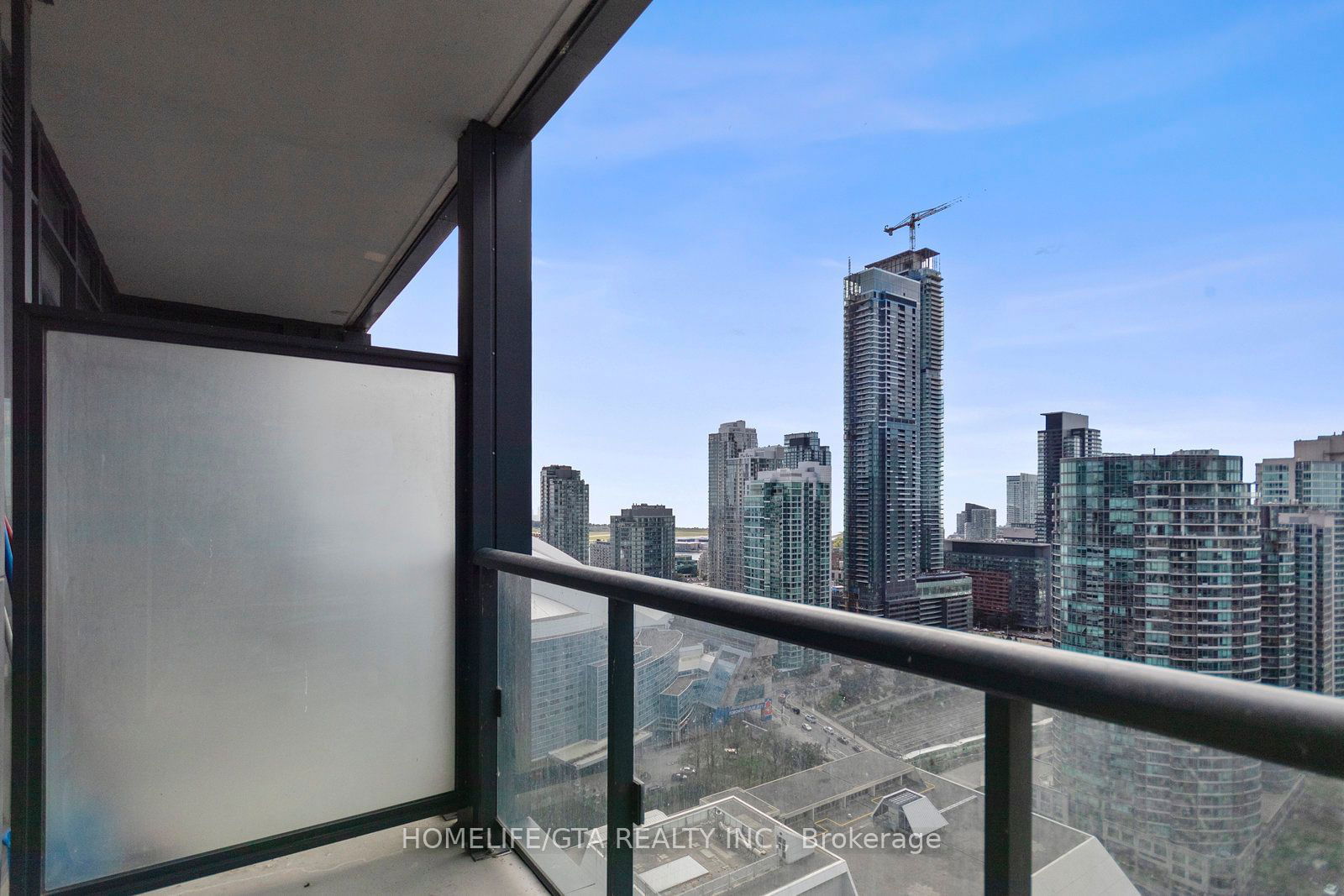 300 Front St W, unit 2813 for rent