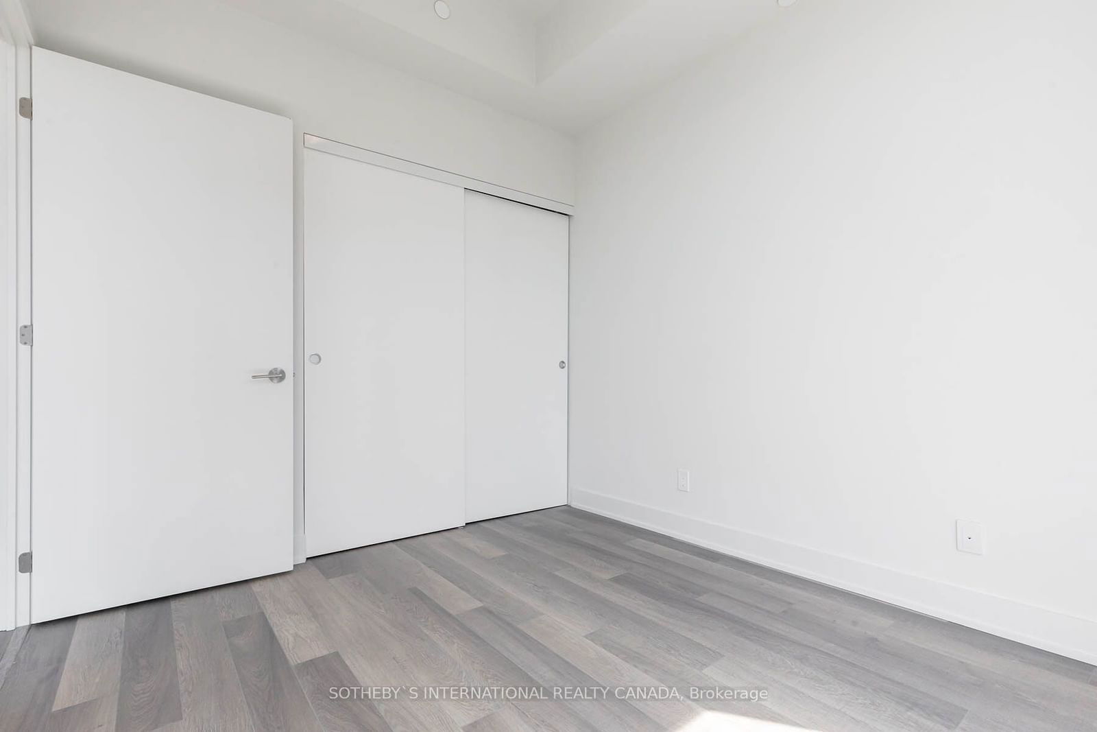 8 Cumberland St, unit 4205 for rent