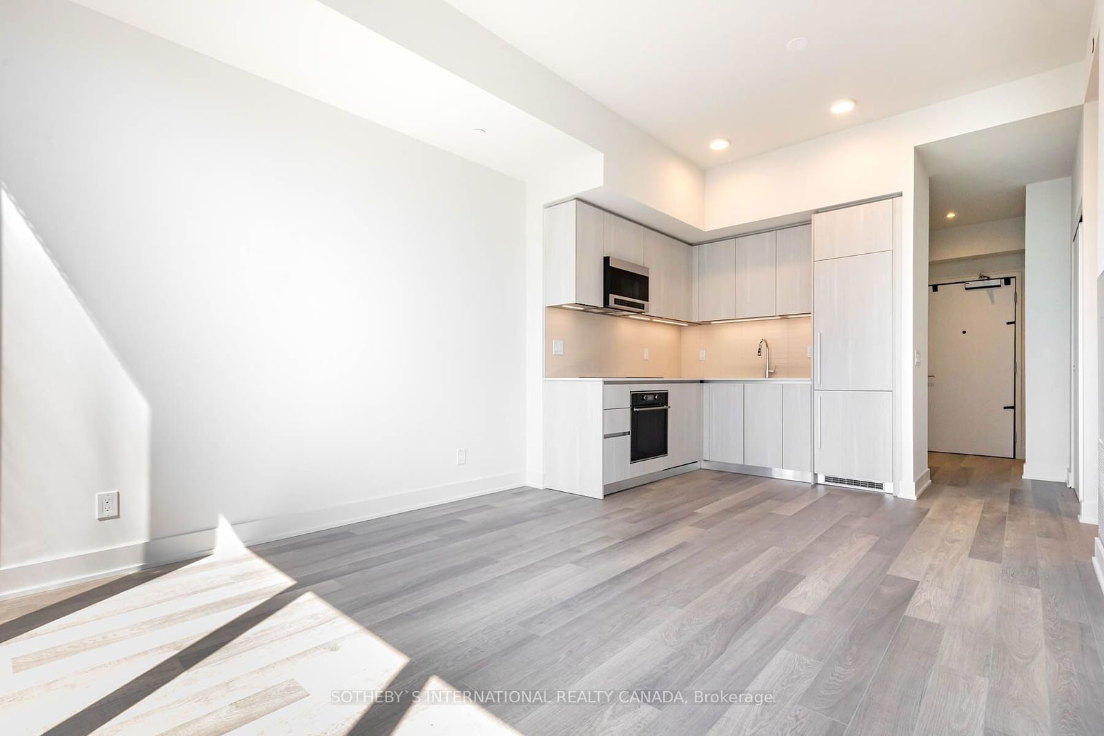 8 Cumberland St, unit 4205 for rent