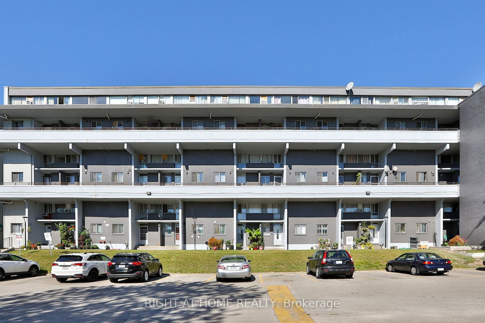 Sunny Glenway townhomes, North York, Toronto