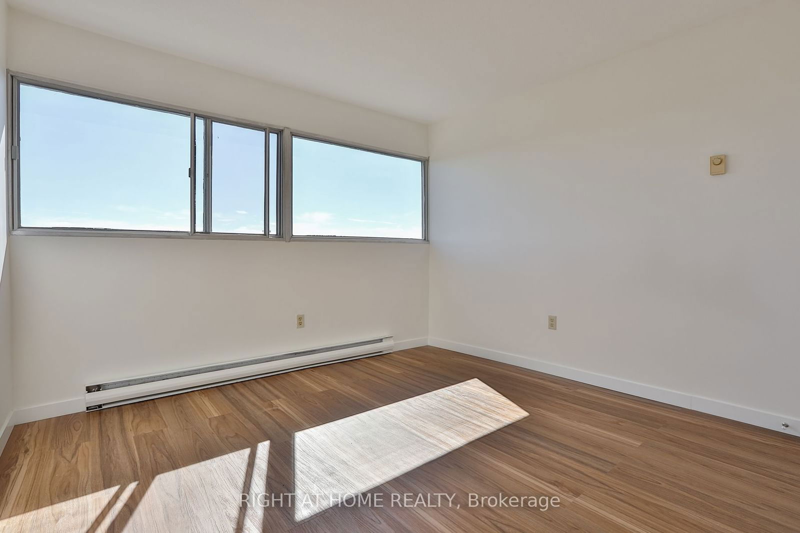 35 Sunny Glwy, unit 302 for rent