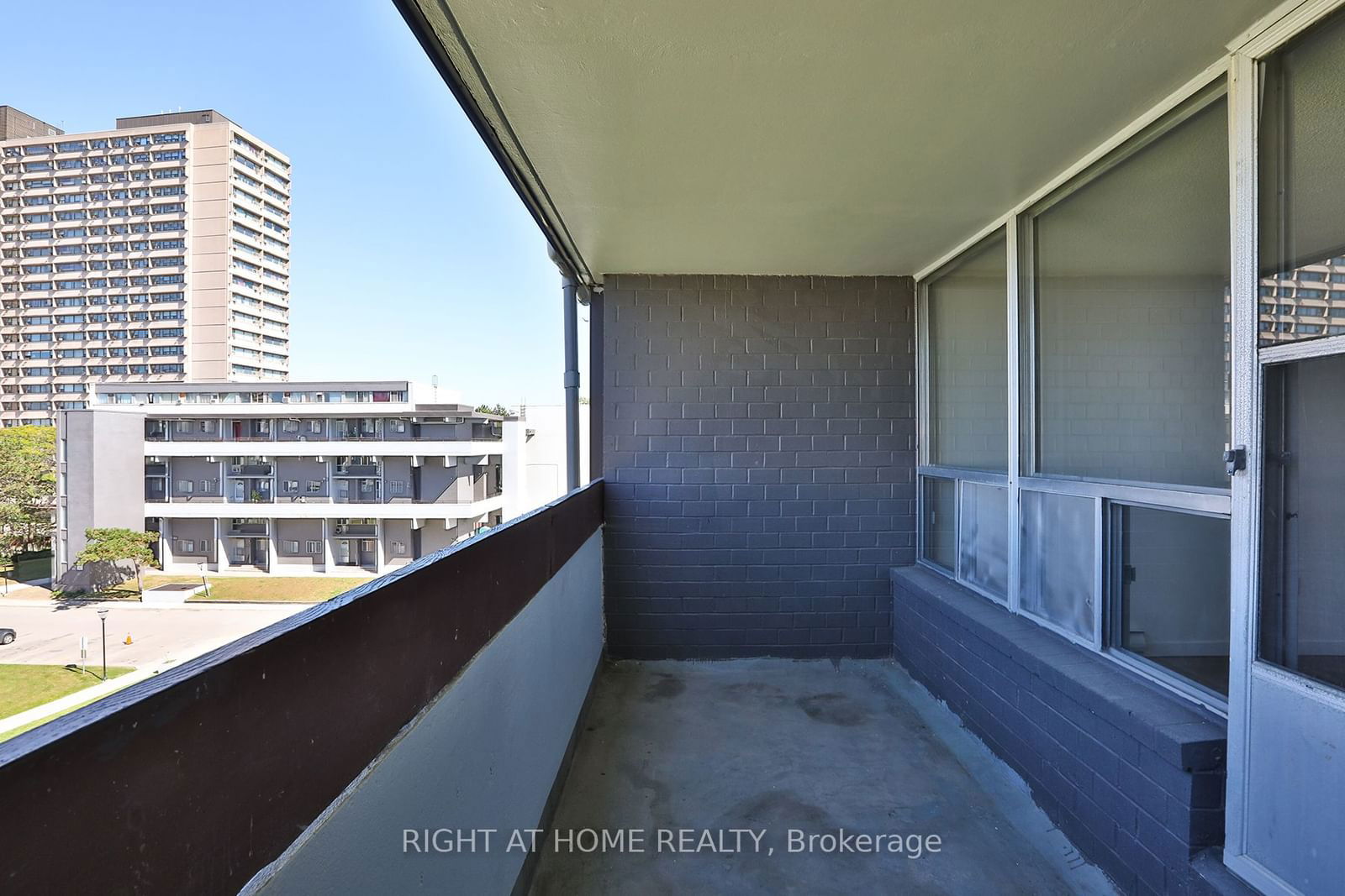 Sunny Glenway townhomes, North York, Toronto