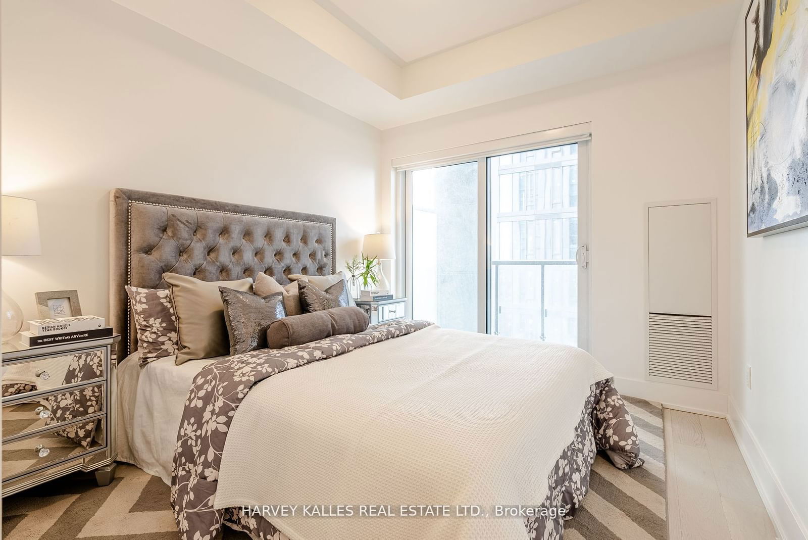 1 Yorkville Ave, unit 4101 for sale