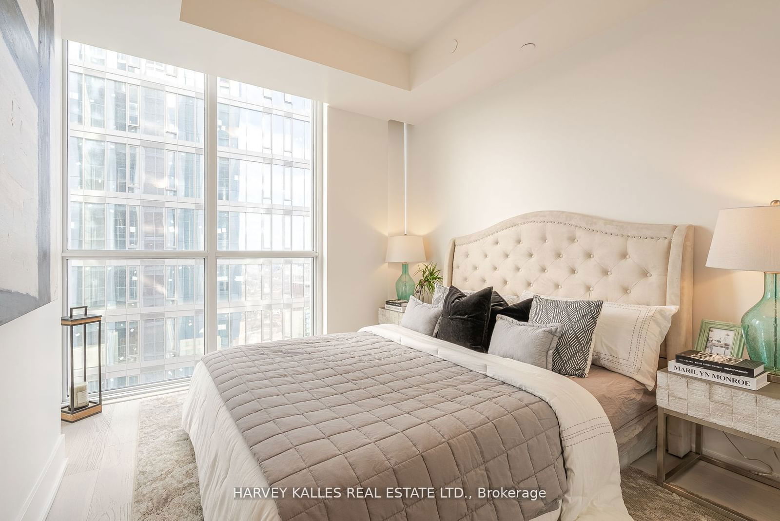 1 Yorkville Ave, unit 4101 for sale