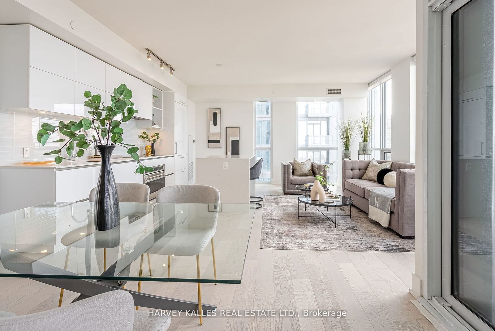 1 Yorkville Ave, unit 4101 for sale