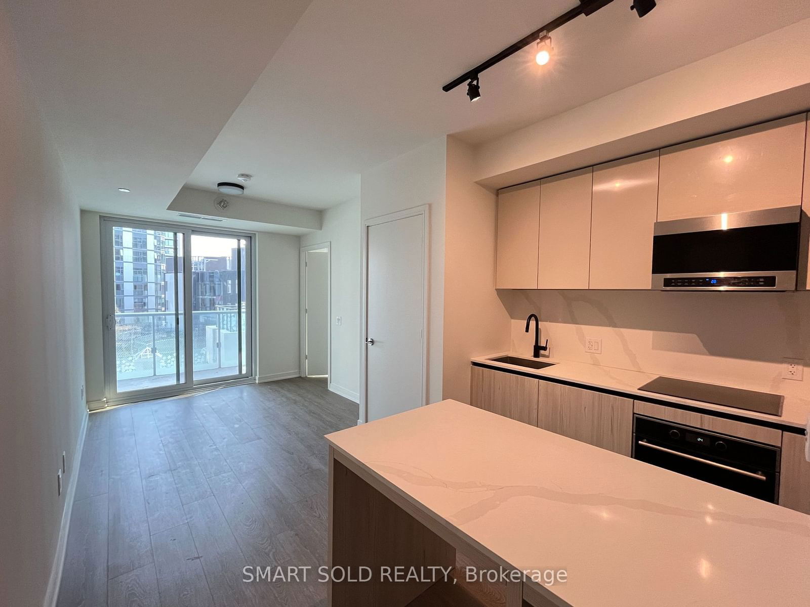 425 Front St E, unit 519 for rent