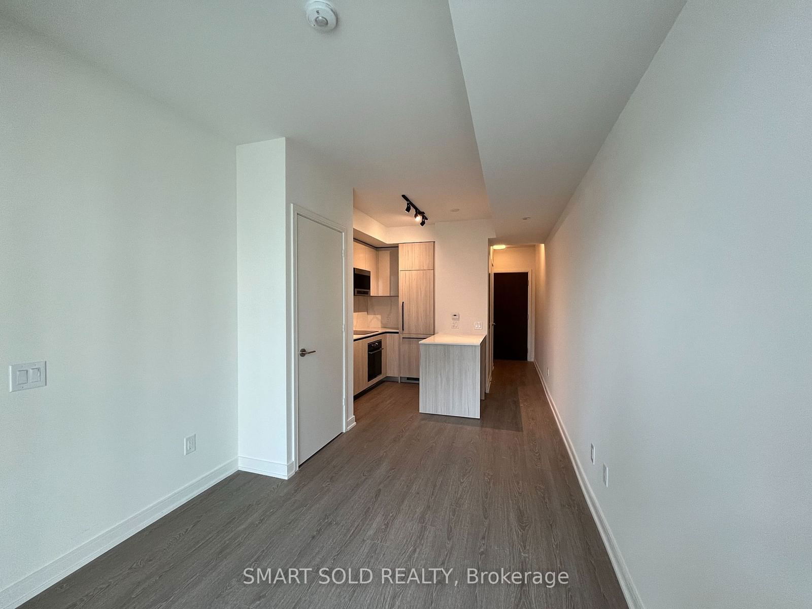 425 Front St E, unit 519 for rent