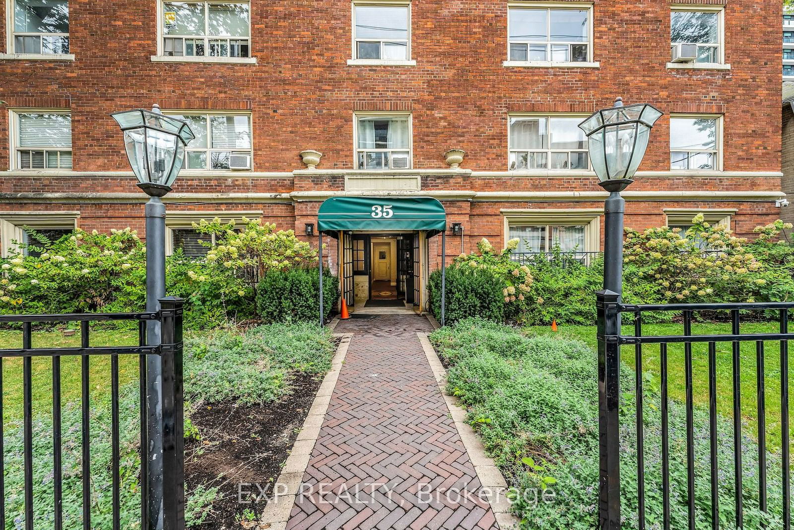 Heathwood Manor, Midtown, Toronto