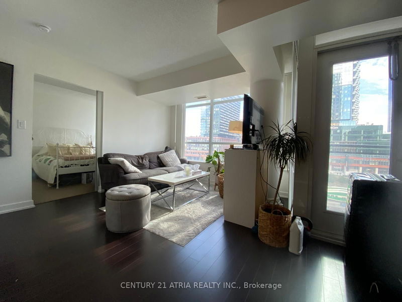 8 Telegram Mews, unit 618 for rent