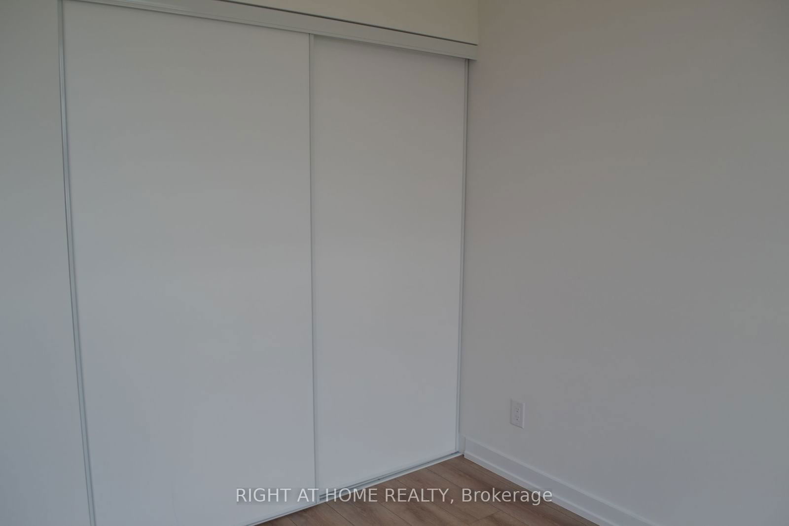 500 Dupont St, unit 612 for rent