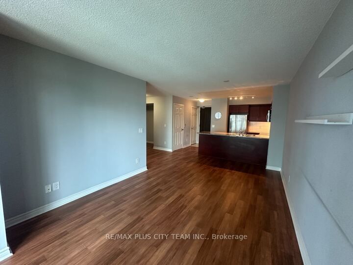 19 Grand Trunk Cres, unit 2005 for rent