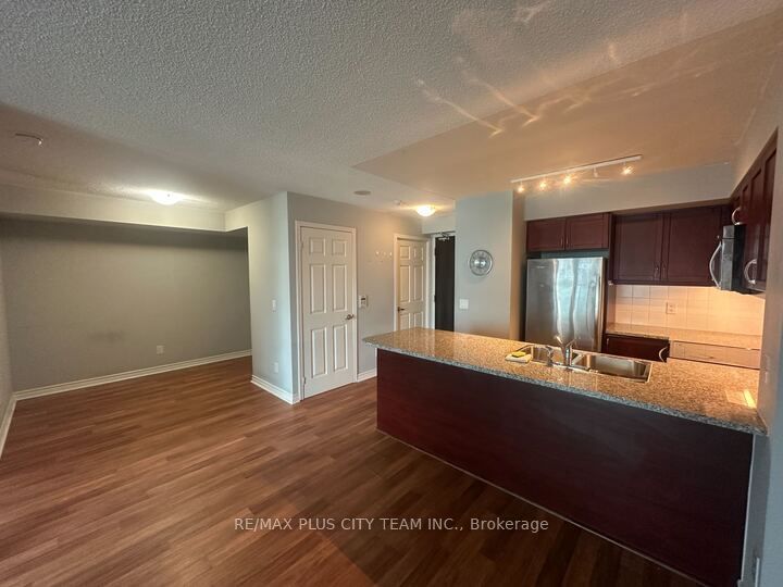 19 Grand Trunk Cres, unit 2005 for rent