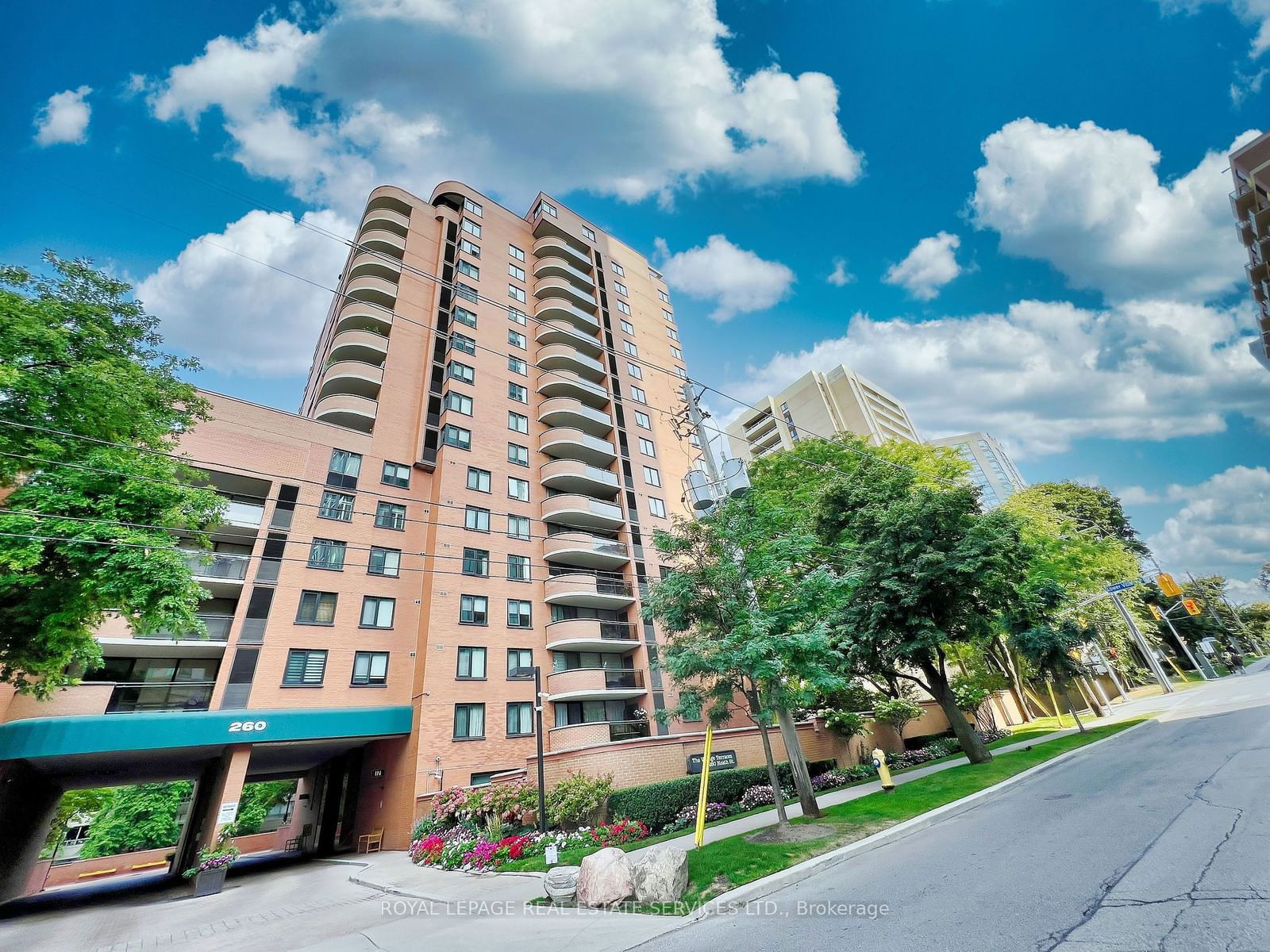 260 Heath St W, unit 1304 for sale