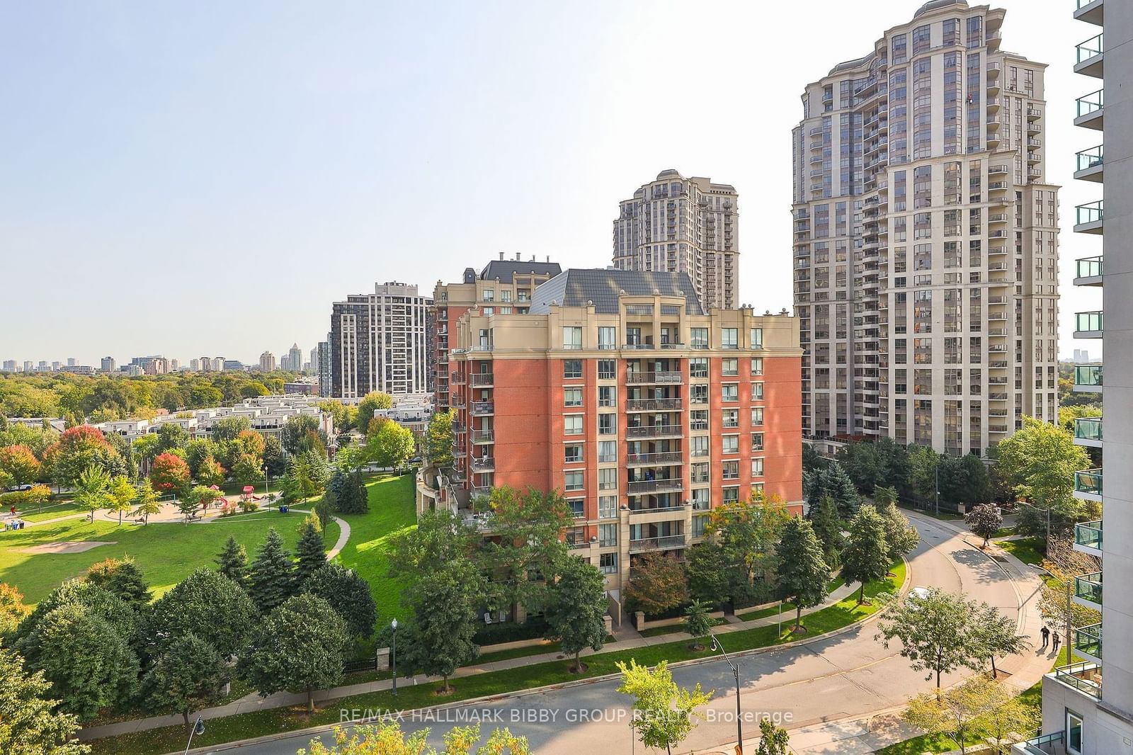 28 Harrison Garden Blvd, unit 1002 for sale