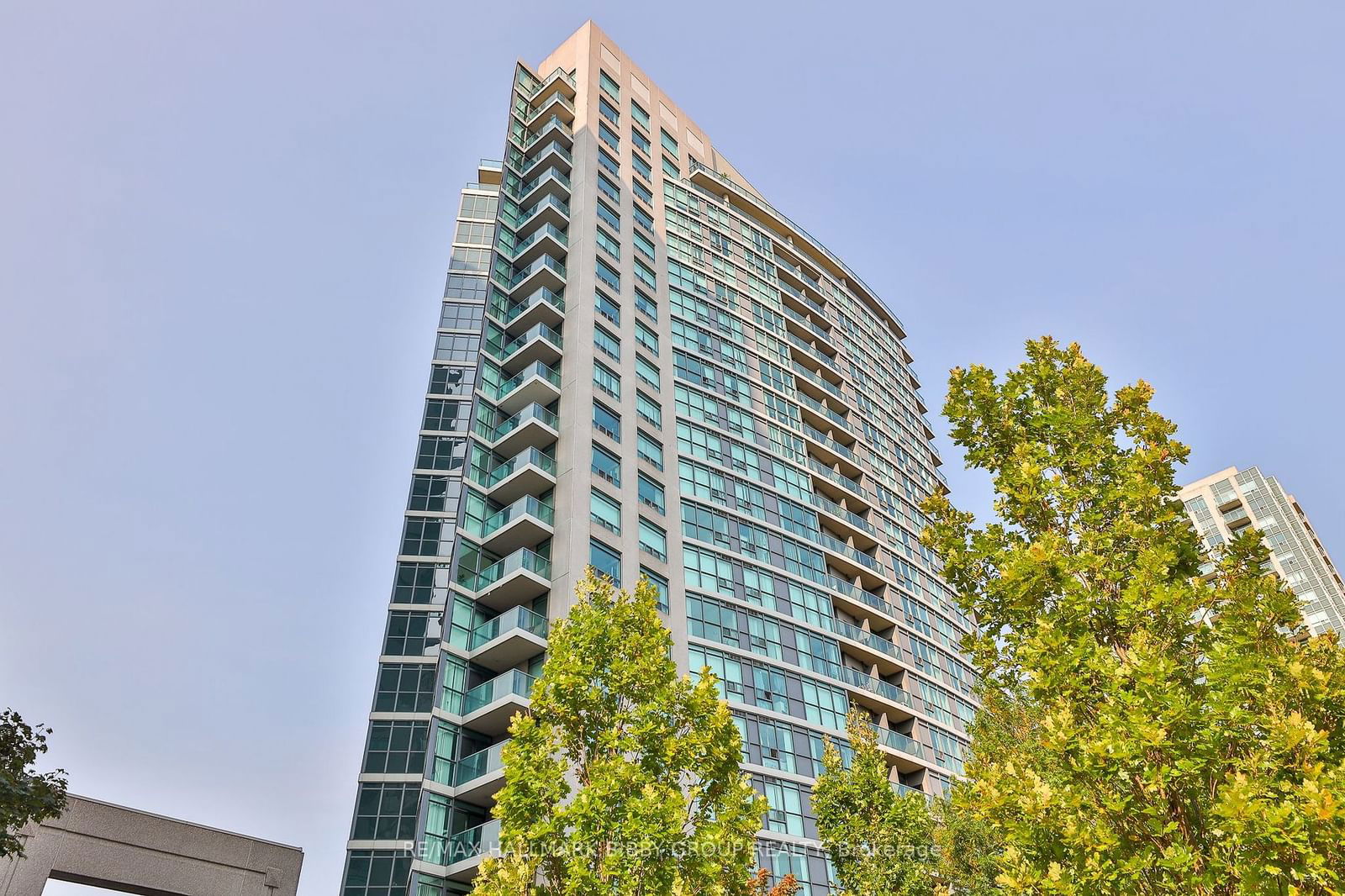 28 Harrison Garden Blvd, unit 1002 for sale