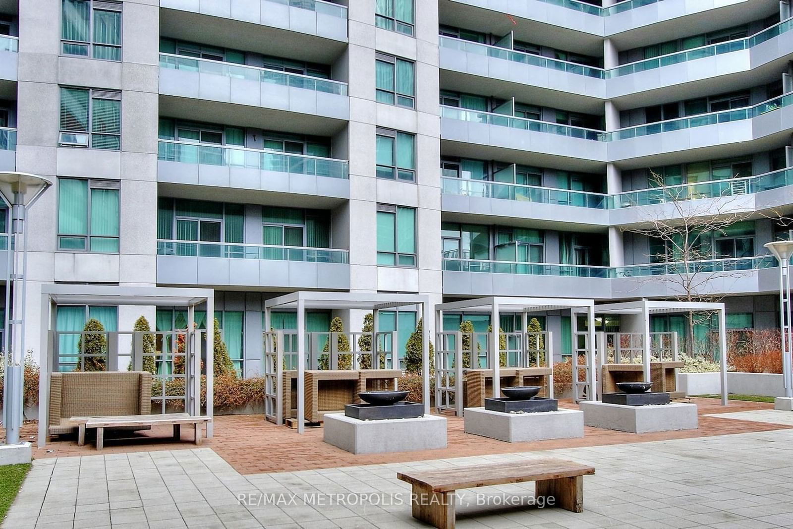 19 Grand Trunk Cres, unit PH09 for rent