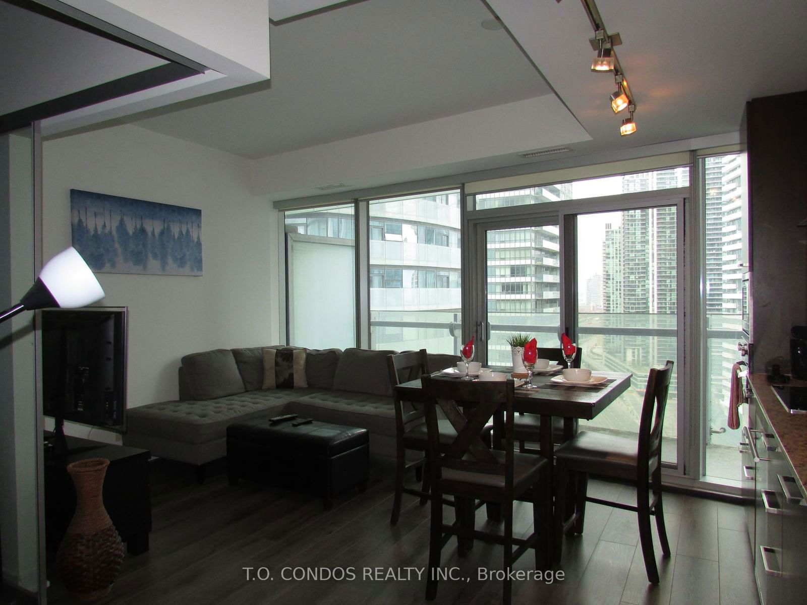 12 York St, unit 1901 for rent