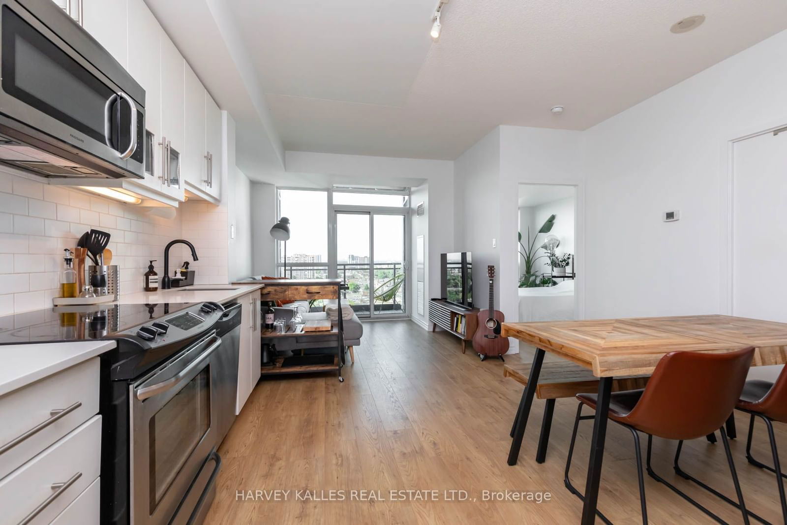 1171 Queen St W, unit 1813 for rent