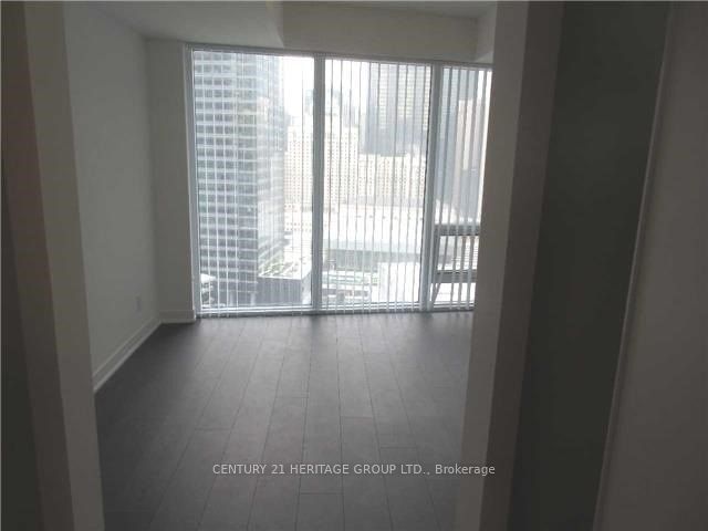 88 Harbour St, unit 2303 for rent