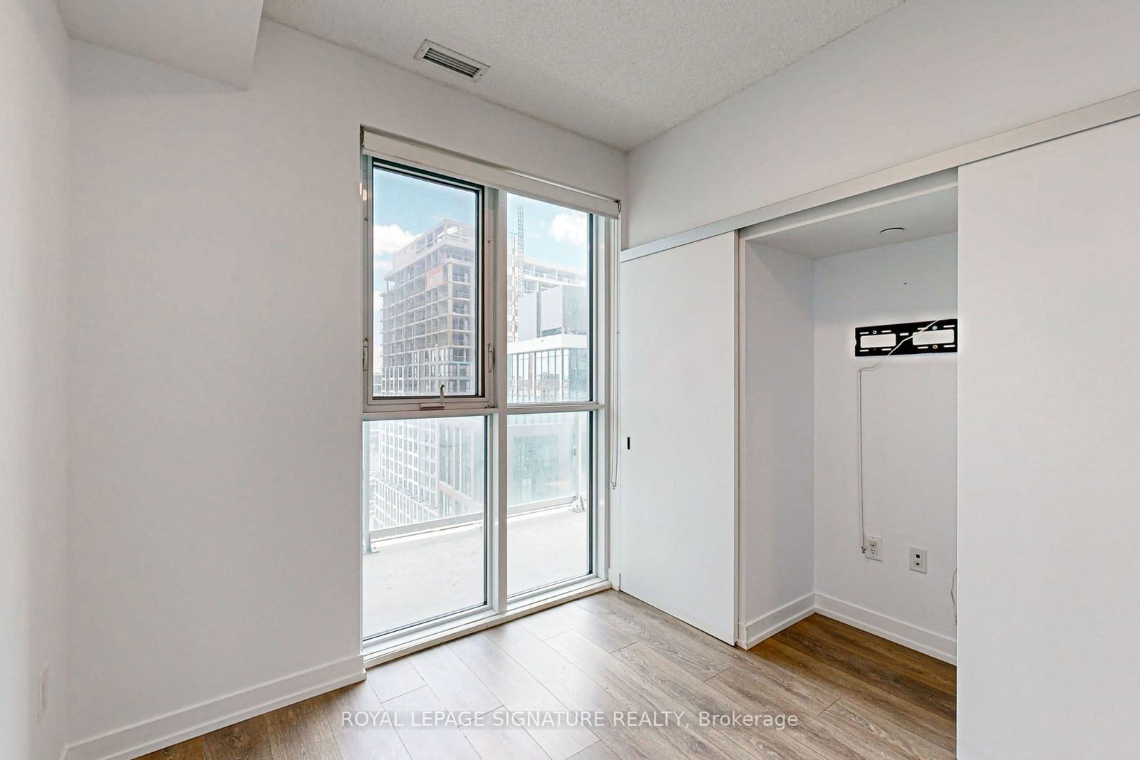 15 Lower Jarvis St, unit 1103 for rent