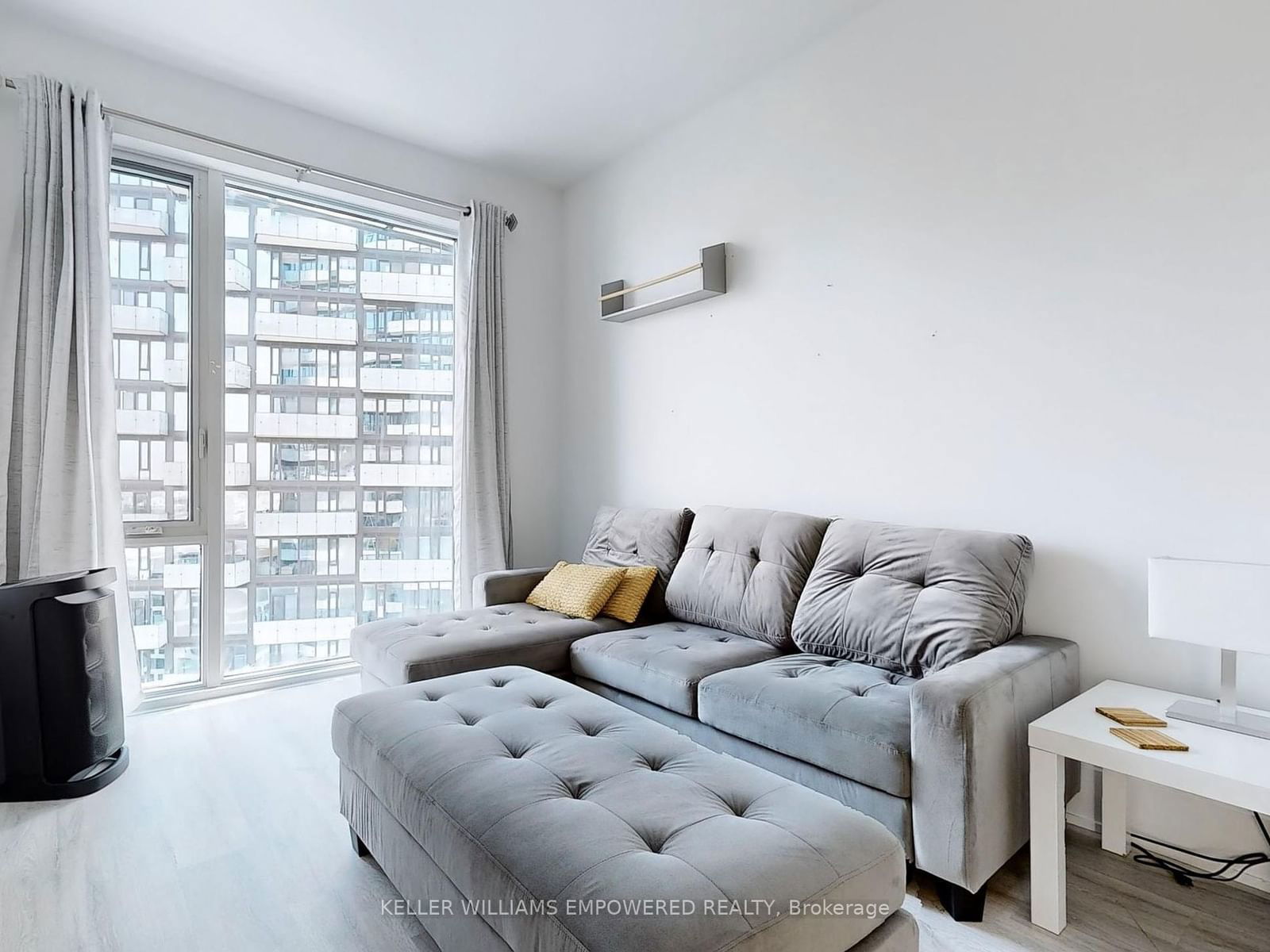 470 Front St W, unit 1907 for sale