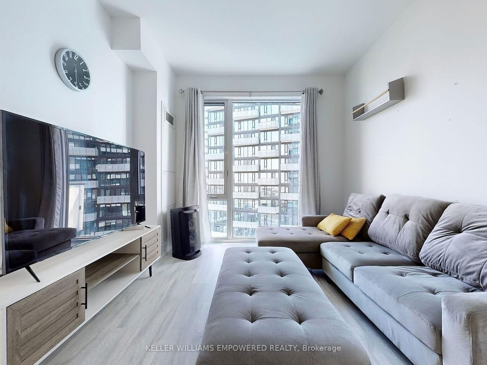 470 Front St W, unit 1907 for sale