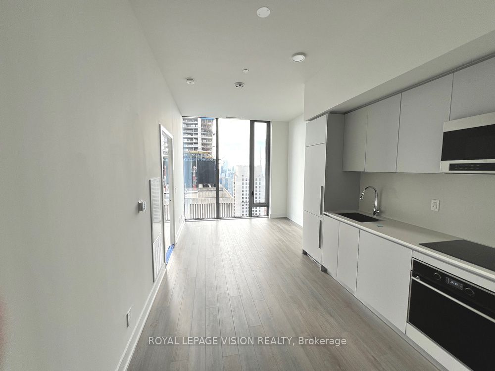 8 Cumberland St, unit 5004 for rent