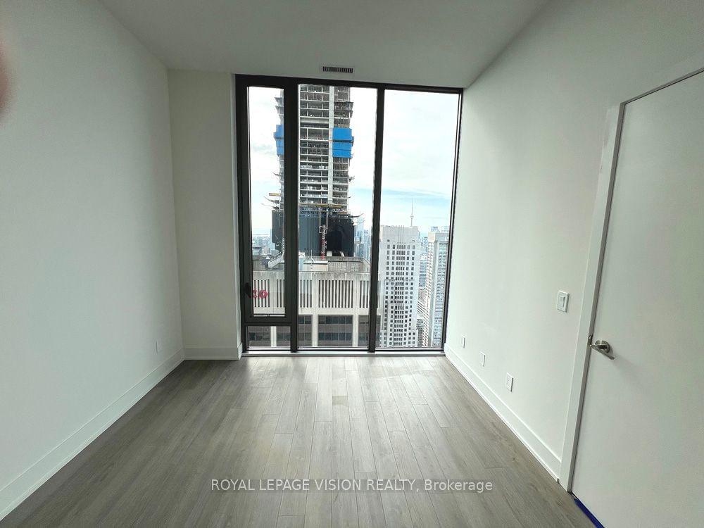 8 Cumberland St, unit 5004 for rent