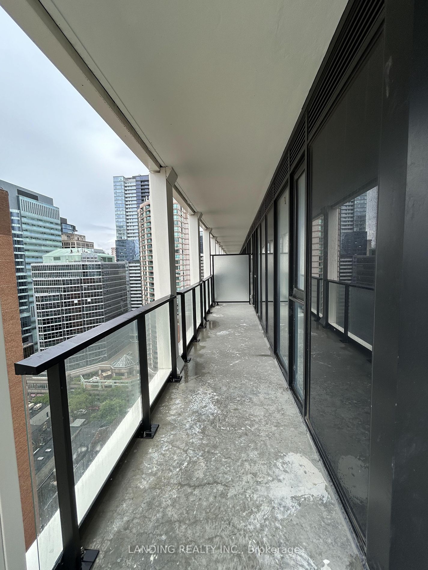 20 Edward St, unit 1910 for rent