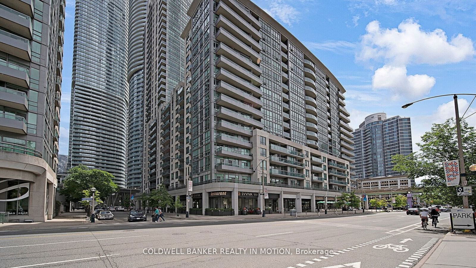 25 Lower Simcoe St, unit 918 for sale