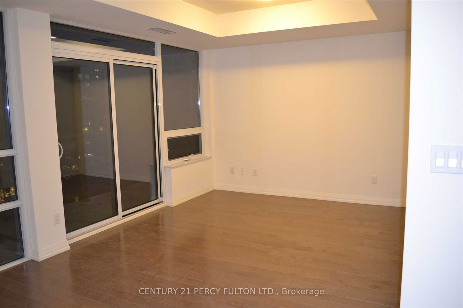 460 Adelaide St E, unit 2725 for rent