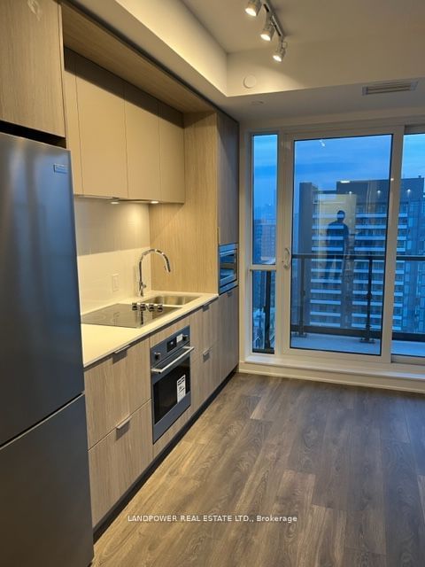 130 River St, unit 2806 for sale