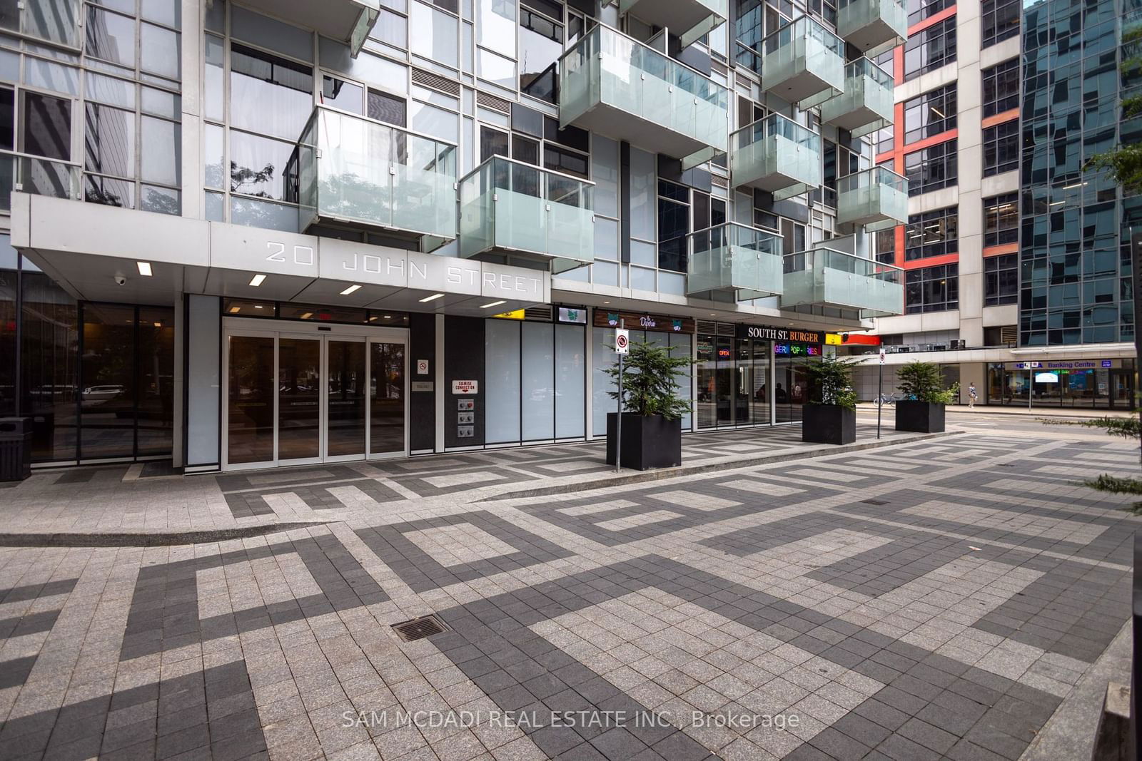 20 John St, unit 323 for sale