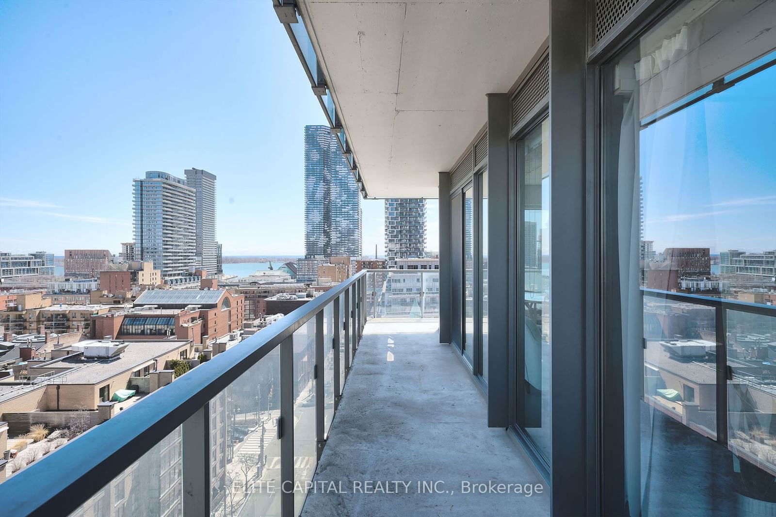 60 Colborne St, unit 1303 for sale