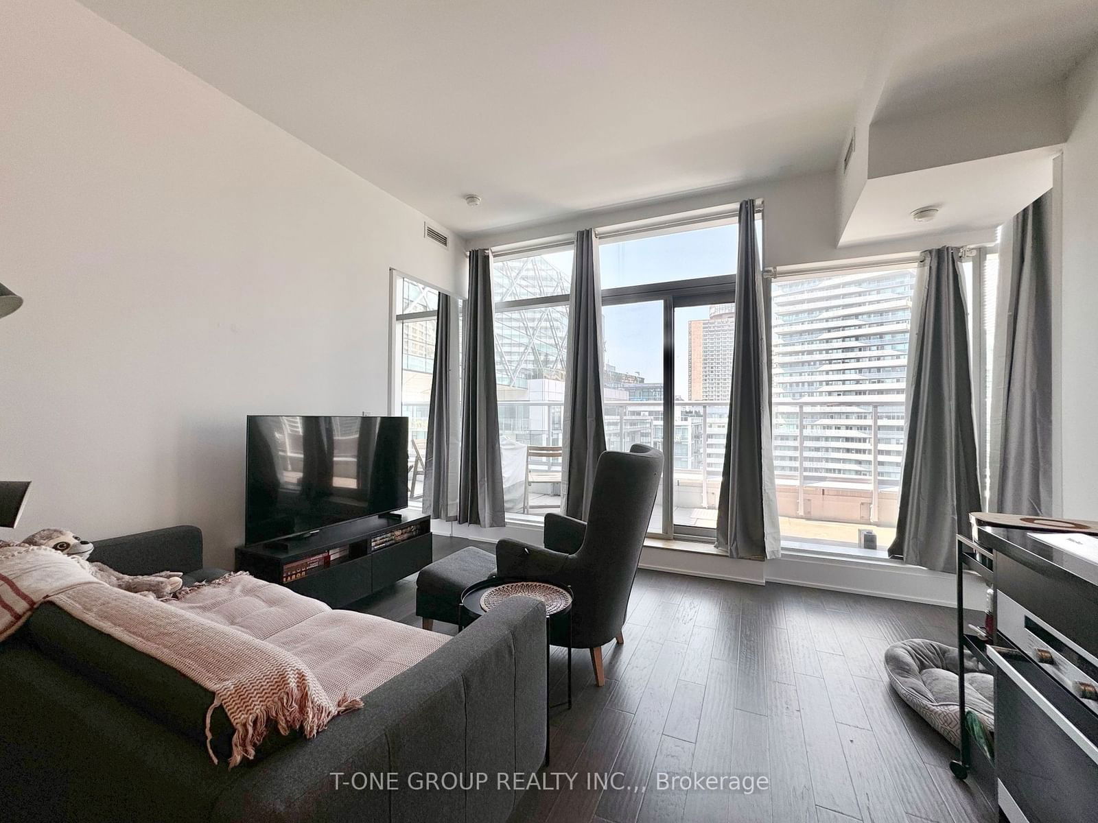 39 Queens Quay E, unit 1122 for rent