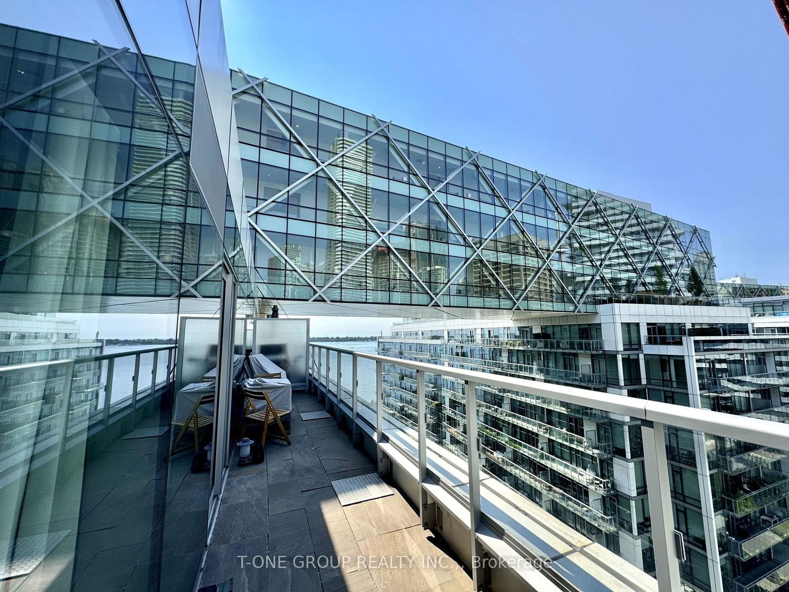 39 Queens Quay E, unit 1122 for rent