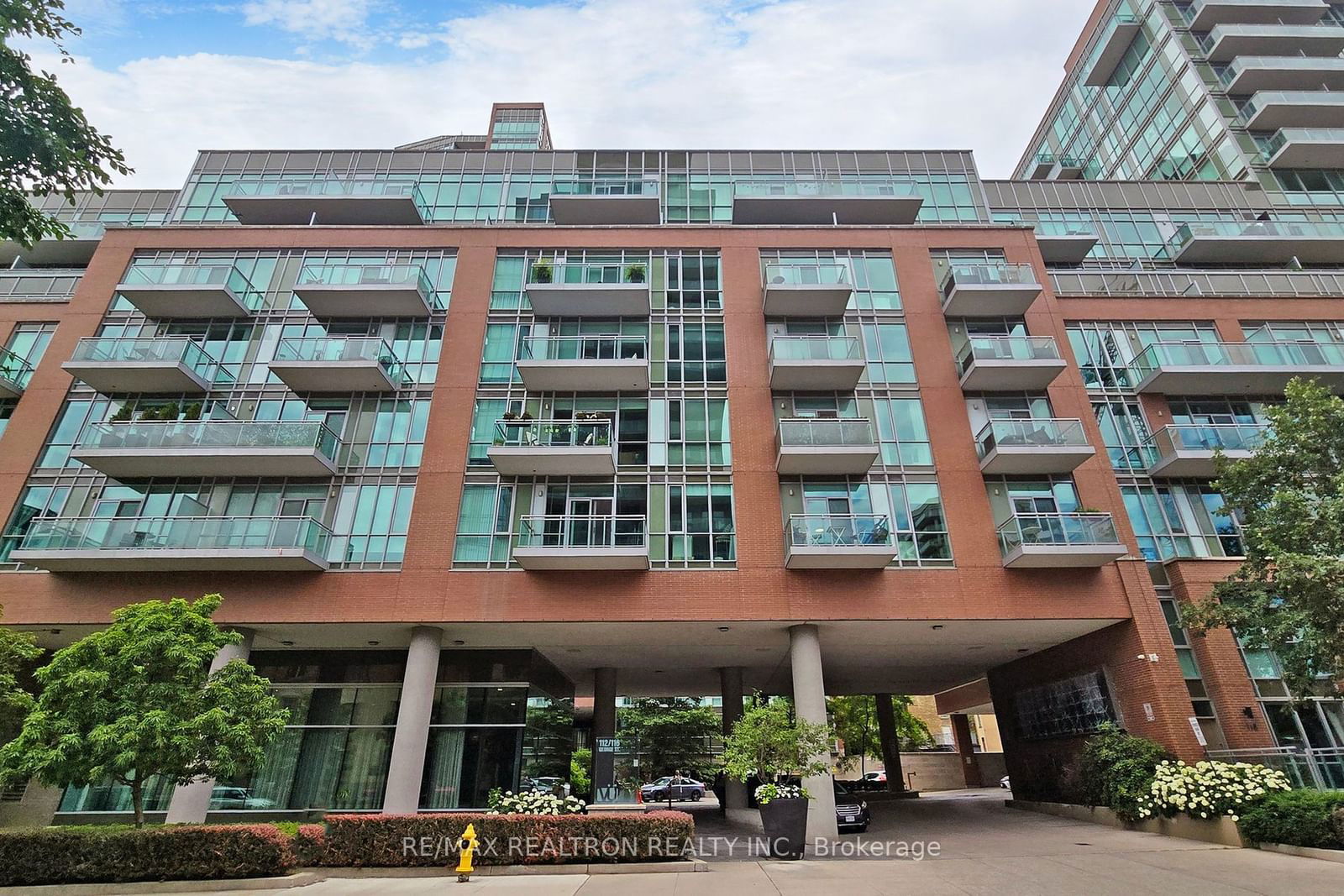 112 George St, unit S218 for sale