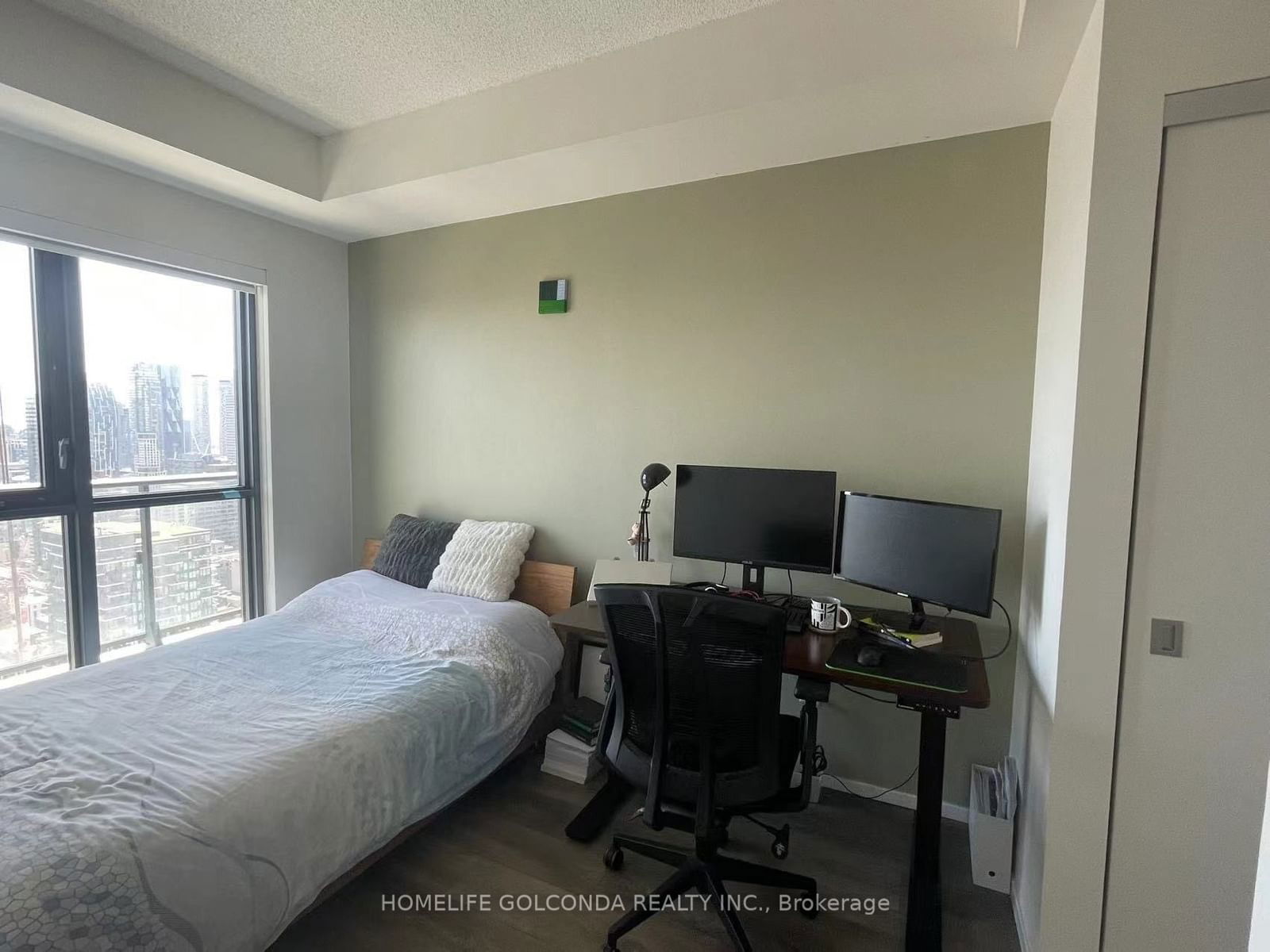 159 Dundas St E, unit 3904 for rent