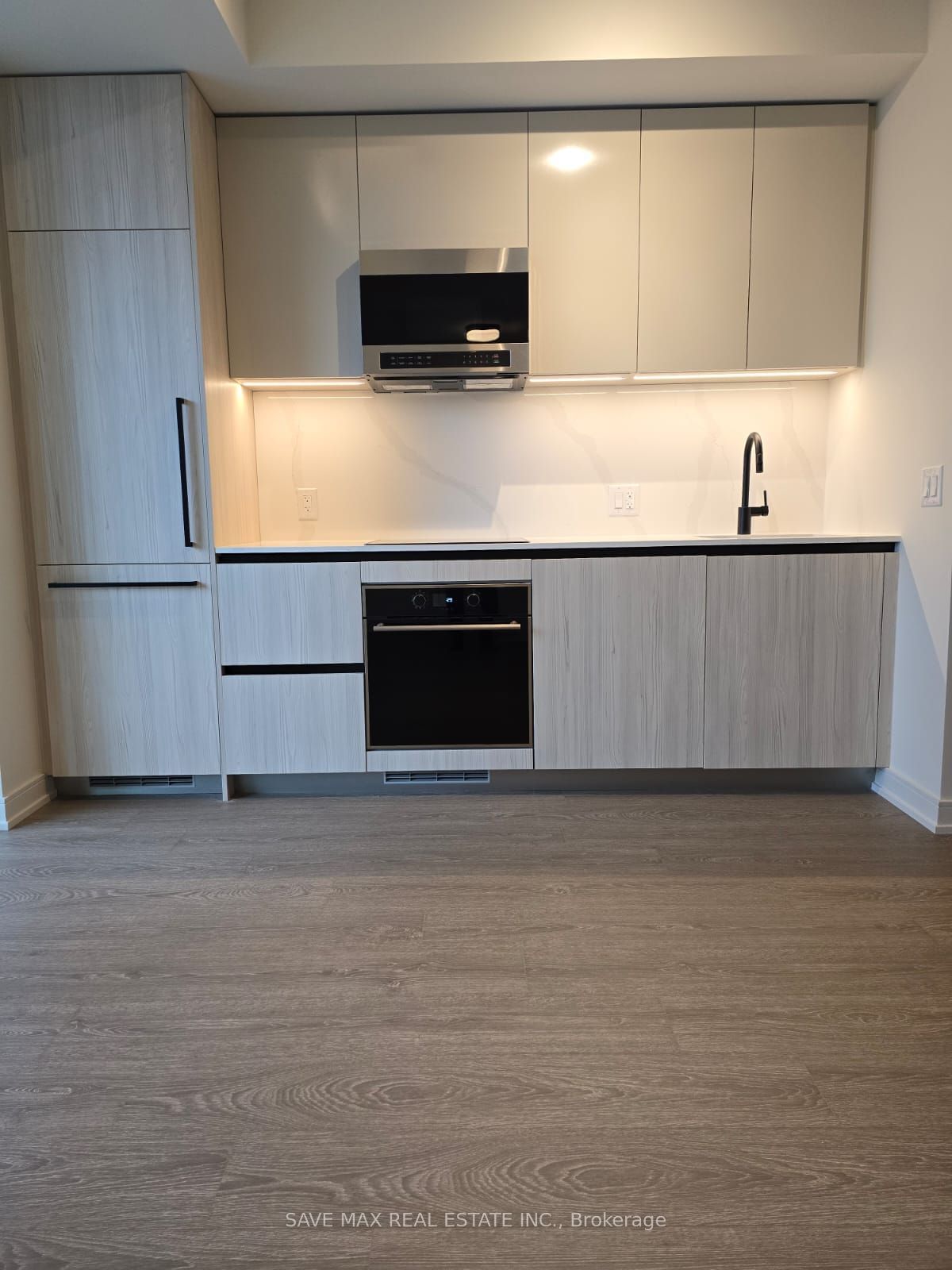 425 Front St E, unit 404 for rent