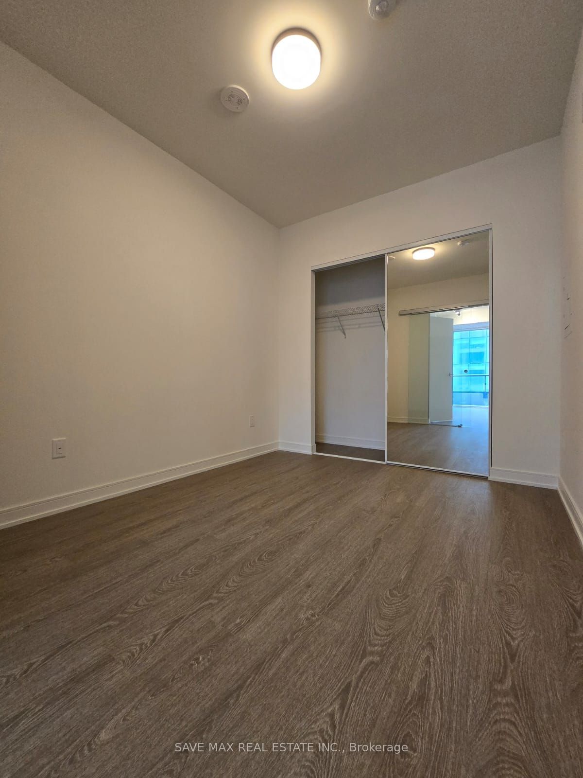 425 Front St E, unit 404 for rent