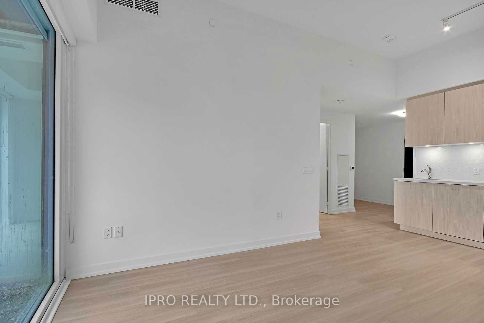 158 Front St E, unit 914 for rent