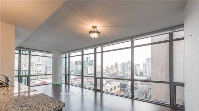 37 Grosvenor St, unit 2407 for rent