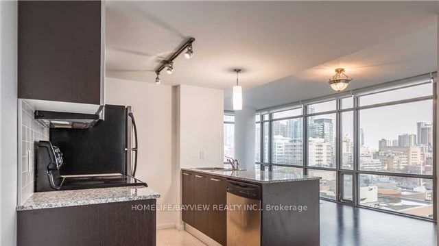 37 Grosvenor St, unit 2407 for rent