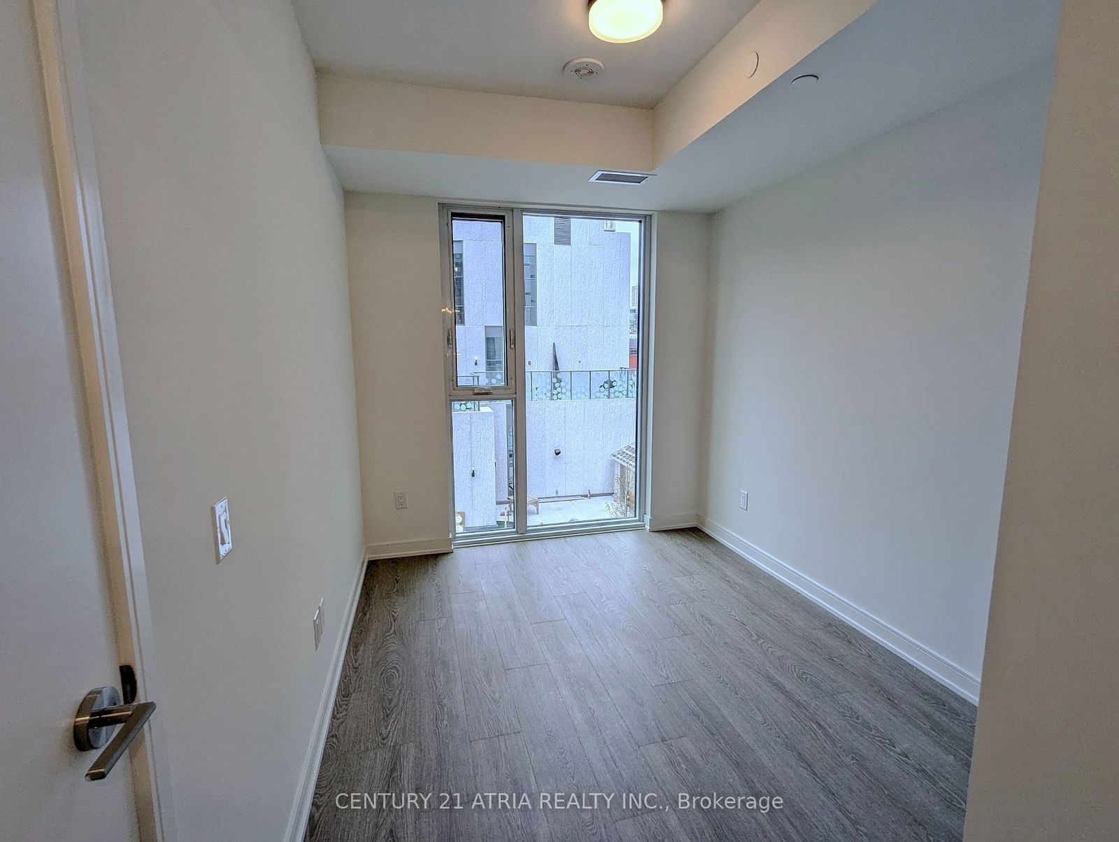 425 Front St E, unit 513 for rent