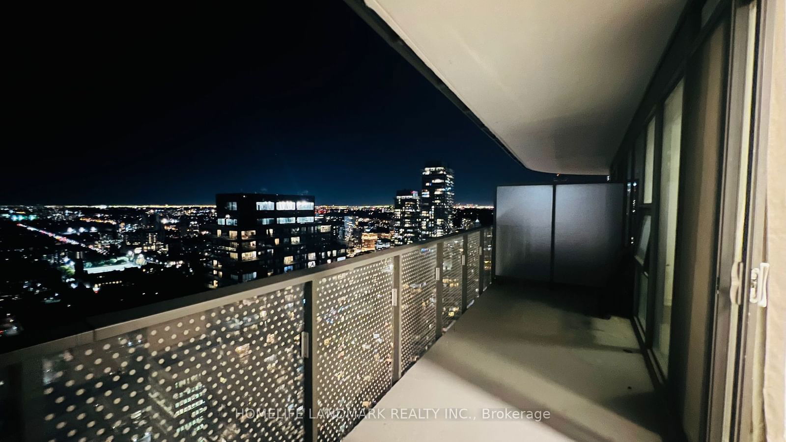 11 Wellesley St W, unit 4507 for sale