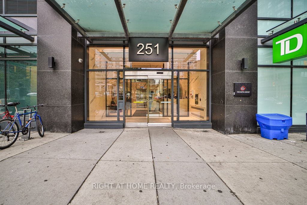 251 jarvis St, unit 2702 for sale