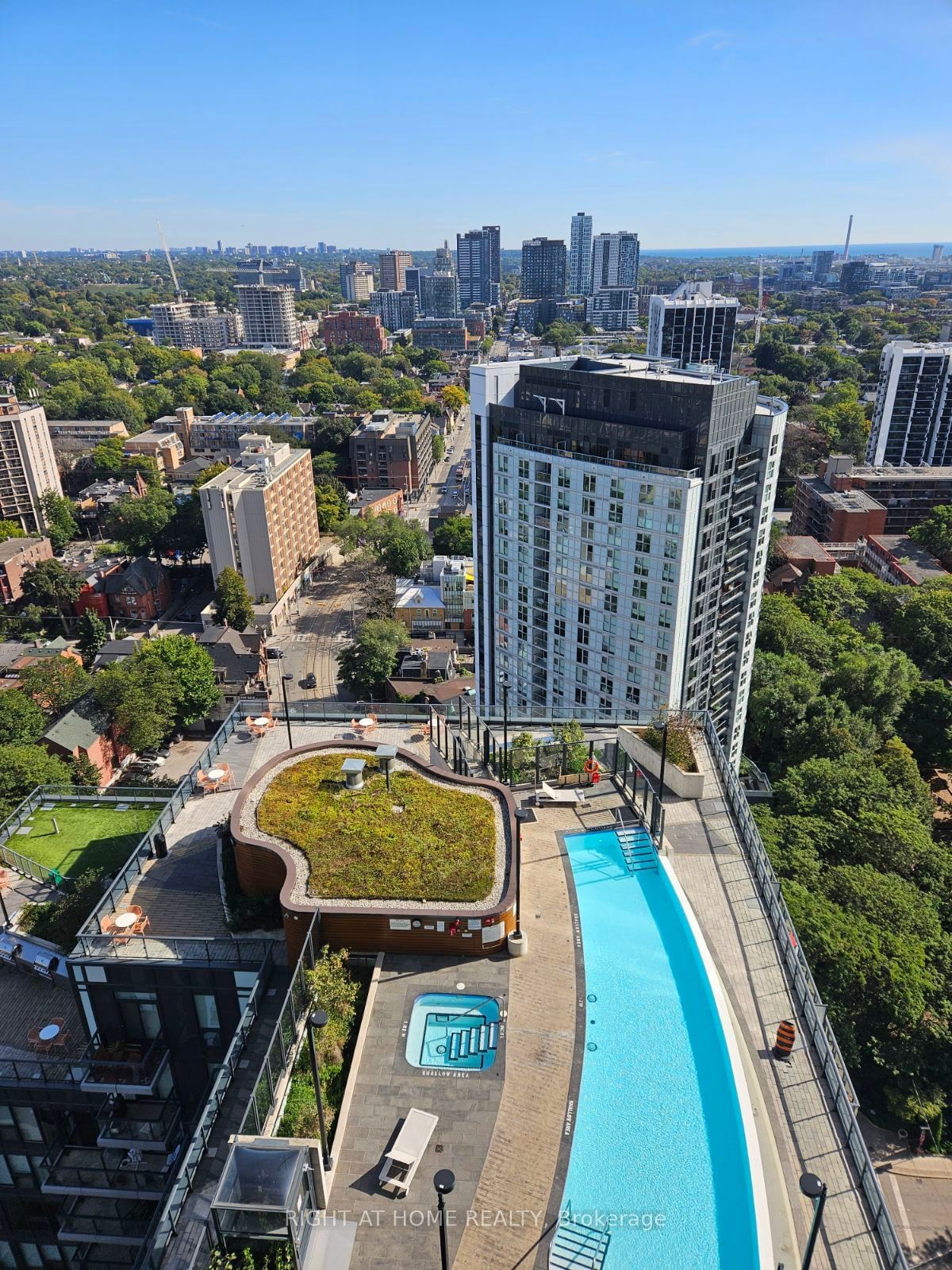 251 jarvis St, unit 2702 for sale