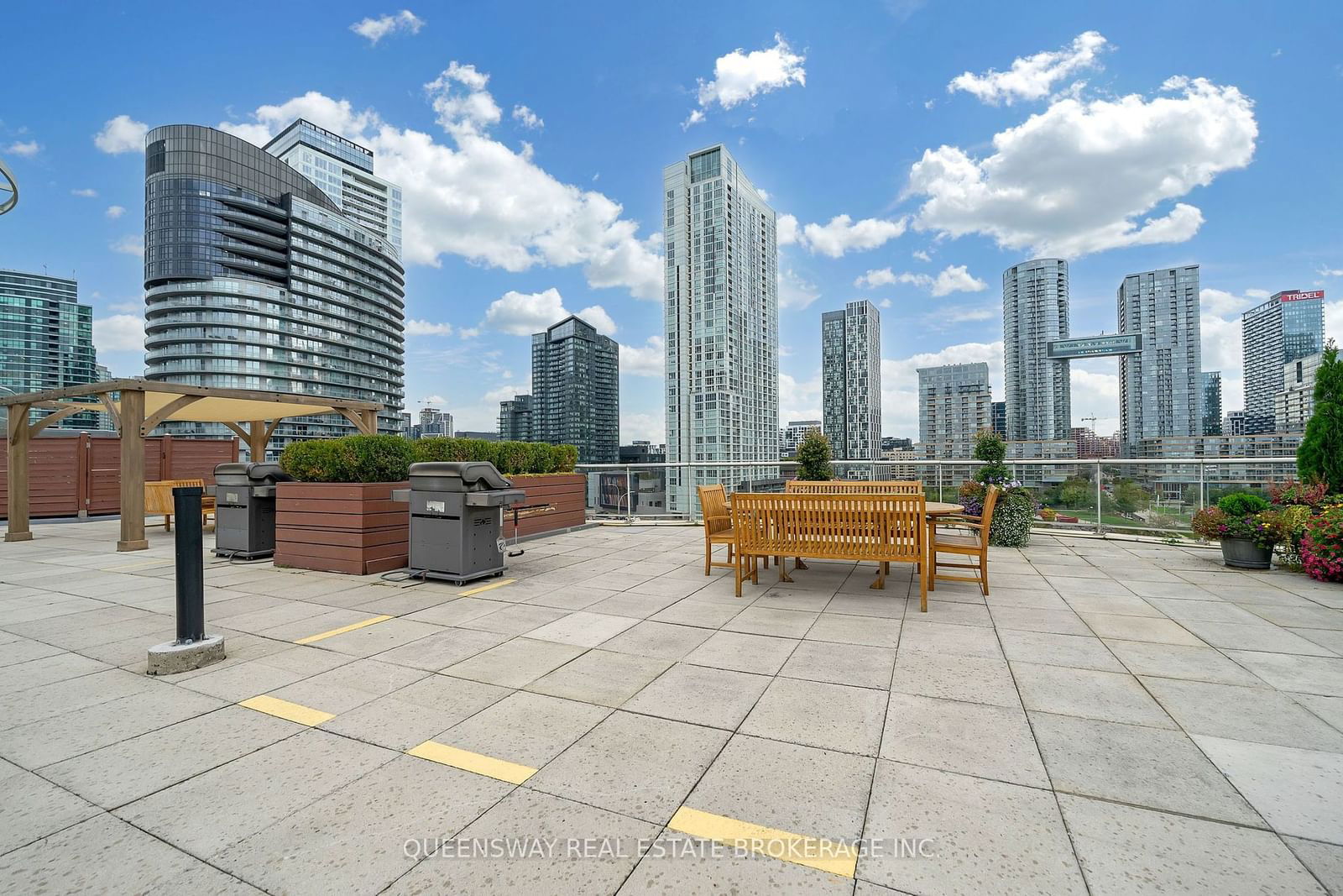 550 Queens Quay W, unit 429 for rent